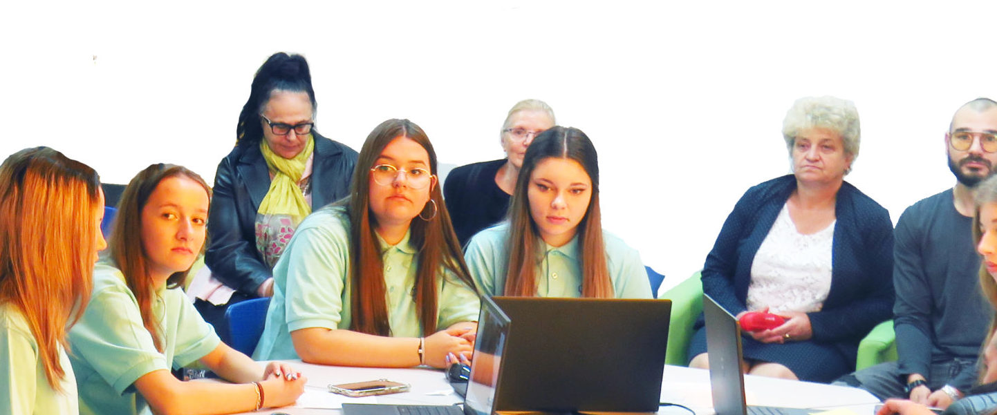 Tradition of Threads: Class with School Students